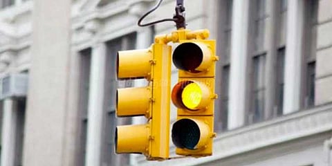 3 ஆண்டுகளாக செயல்படாத சிக்னல்: விபத்துகள் அதிகரிப்பதாக பொதுமக்கள் குற்றசாட்டு