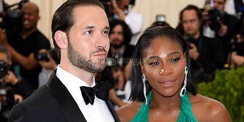 குழந்தை பெற்ற பிறகு காதலனை மணந்தார் செரினா