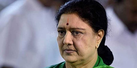 வருமானவரித்துறை வளையத்தில் சசிகலா