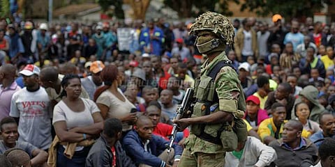 அதிபர் முகாபே-வுக்கு எதிராக ஜிம்பாப்வேயில் மெகா பேரணி