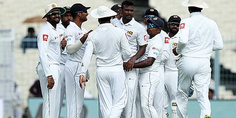 நடித்தார் சண்டிமால்: எச்சரித்தார் நடுவர்