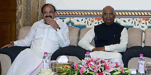 அதிகாரிகளை விட குறைவான சம்பளம் வாங்கும் குடியரசு தலைவர்