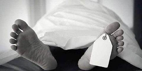 ரமணா பட பாணியில் உயிரிழந்த பெண்ணுக்கு சிகிச்சை: மருத்துவமனை மீது புகார்