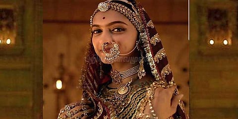 தீபிகா படுகோனை எரித்தால் ரூ.1 கோடி: ஷத்ரிய மகாசபா அறிவிப்பு