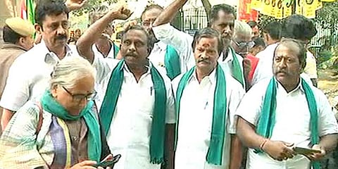 இந்திய விவசாயிகள் போராட்டம்: தள்ளுபடியாகுமா கடன்?