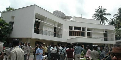 போயஸ் கார்டனில் ரெய்டு நடத்தியது ஏன்?: வருமான வரித்துறை விளக்கம்