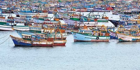 மீனவர்கள் மீது பாய்ந்த தோட்டா கடலோர காவல்படை பயன்படுத்தும் ரகம்தான்: அதிகாரி பேட்டி