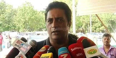 விவசாயிகளைப் போல் நெருக்கடியில் திரையிலகினர்: நடிகர் பிரகாஷ்ராஜ்