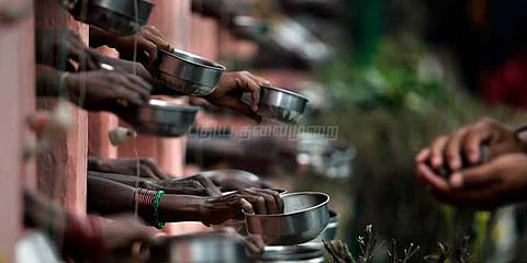 ’பிச்சைக்காரன்’ ஸ்டைலில் நிஜ சம்பவம்: ஐதராபாத்தில் பிச்சை எடுத்த ’கிரீன் கார்ட்’ பெண்!