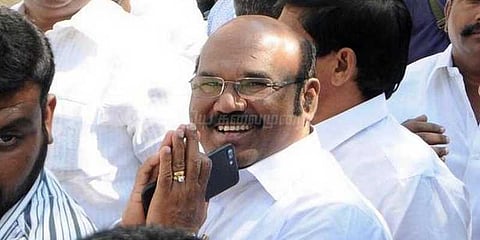 வரலாற்று சிறப்பு மிக்க வெற்றி: அதிமுக அமைச்சர்கள் கருத்து