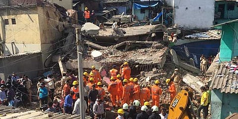 மும்பையில் கட்டிடம் இடிந்து விழுந்தது: ஒருவர் பலி, பலர் படுகாயம்