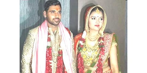 இணையத்தில் பரவும் புவனேஷ்வர் குமாரின் திருமண ஆல்பம்!