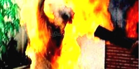 மூதாட்டி மண்ணெண்ணை ஊற்றி எரித்து கொலை: கணவர் கைது