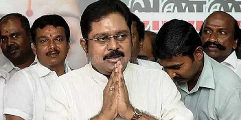 வேட்புமனு தாக்கல் செய்ய நேரம் ஒதுக்க வேண்டும்: தேர்தல் அதிகாரிக்கு தினகரன் கடிதம்