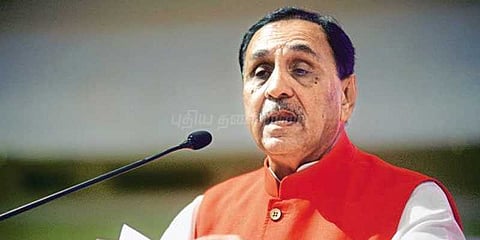 சாதி அமைப்புகளை நம்பியிருக்கிறது காங்கிரஸ்: விஜய் ரூபானி குற்றச்சாட்டு