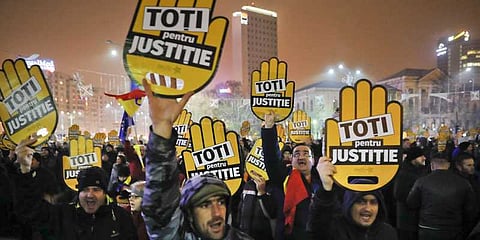 ருமேனியாவில் நீதித்துறையை மாற்றியமைக்க பொதுமக்கள் கடும் எதிர்ப்பு