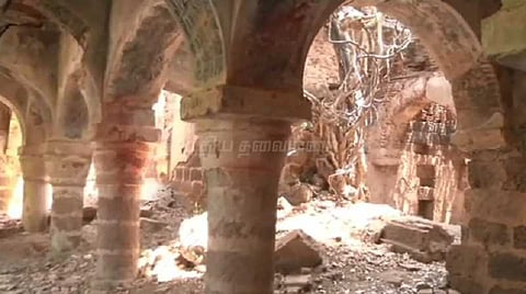 மருது சகோதரர்கள் கோட்டை: சுற்றுலாதலமாக்க பொதுமக்கள் கோரிக்கை