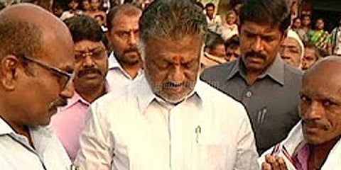 கோயம்பேடு சந்தையில் துணை முதல்வர் ஓ.பன்னீர் செல்வம் திடீர் ஆய்வு