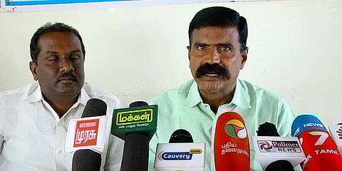 விதி மீறி மணல் அள்ளியவர்களை கட்டுப்படுத்தாதது அரசின் தவறு: லாரி உரிமையாளர்கள் சங்கம்