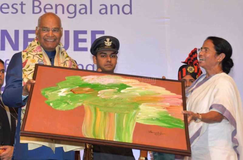 ஜனாதிபதி மாளிகையில் மம்தா பானர்ஜி வரைந்த ஓவியம்