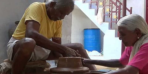 60 ஆண்டுகளாக மண்பாண்டத் தொழில்: தள்ளாடும் வயதிலும் தளராத பணி