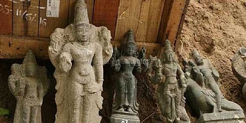 சிலை கடத்தல் வழக்கில் அறநிலையத்துறை உயரதிகாரிகள் இருவர் கைது