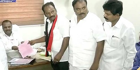 திமுக வேட்பாளர் மருதுகணேஷ் வேட்புமனு தாக்கல்