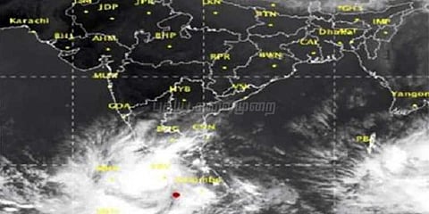 கேரளாவில் 150 மீனவர்களை காணவில்லை: ஒகி புயலால் தேடும் பணியில் தொய்வு