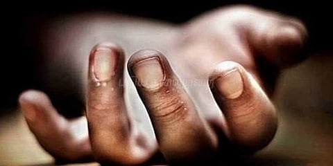 பள்ளிப்பேருந்தில் இருந்து தவறி விழுந்து சிறுமி உயிரிழப்பு