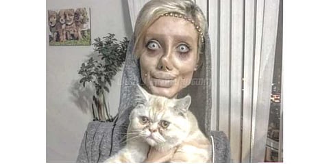 ஏஞ்சலினாவாக ஆசைப்பட்டு 50 பிளாஸ்டிக் சர்ஜரிகள்: இணையத்தில் வைரலாகும் பெண்