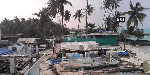 லட்சத்தீவை பதம் பார்த்தது ஓகி புயல்!