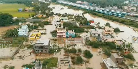 அத்தியாவசியப் பொருட்களுக்காக தவிக்கும் கன்னியாகுமரி மக்கள்.!