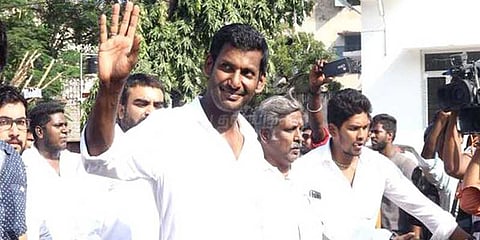 சேரன் மீது சங்க விதிப்படி நடவடிக்கை: விஷால் அறிக்கை