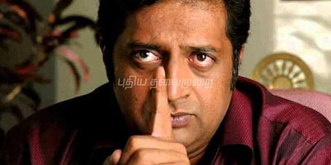 ஹிட்லரின் மறுபிறவி: மத்திய அமைச்சர் மீது பிரகாஷ் ராஜ் சாடல்