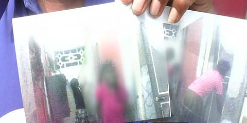 கழிவறையை சுத்தம் செய்ய மாணவிகளுக்கு நிர்பந்தம்: ஆதி திராவிடர் விடுதியின் அவலம்