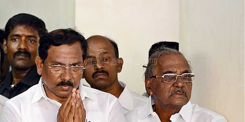 எவ்வித பிரஷரும் இல்லாமல் பரப்புரை: மாஃபா பாண்டியராஜன்