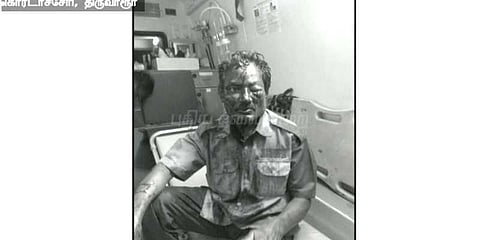 ஏடிஎம் காவலாளியை தாக்கியக் கொள்ளையர்கள்