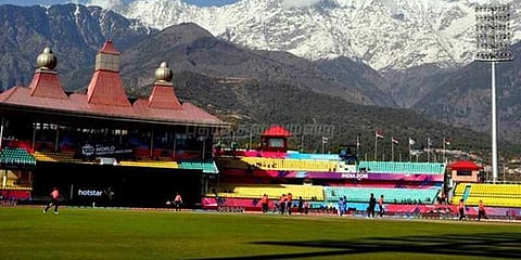 பிட்ச் பற்றி மூச்சு விடக் கூடாது: கிரிக்கெட் கவுன்சில் அதிரடி உத்தரவு