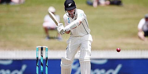 2-வது டெஸ்ட் கிரிக்கெட்: நியூசிலாந்து ரன் குவிப்பு