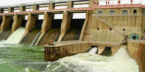 கேஆர்பி அணை முதல் மதகு உடைந்த விவகாரம்: 3 அதிகாரிகள் பணியிடை நீக்கம்