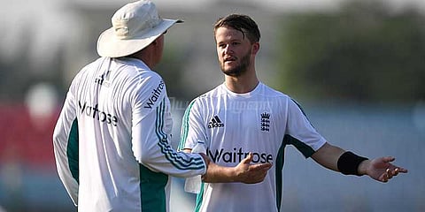 இங்கி. கிரிக்கெட் அணியும் பார் பஞ்சாயத்தும்: பயிற்சியாளர் மீண்டும் எச்சரிக்கை!