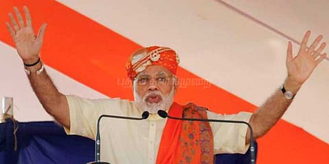 குஜராத் தேர்தலில் பாகிஸ்தான் குறுக்கீடு: மோடி குற்றச்சாட்டு
