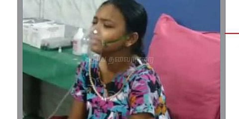 மருத்துவமனை நிர்வாகத்தின் அலட்சியத்தால் ஆம்புலன்சில் உயிரிழந்த மாணவி