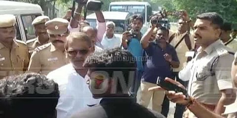 பேராசிரியர் ஜெயராமன் மற்றும் அவரது மனைவி கைது