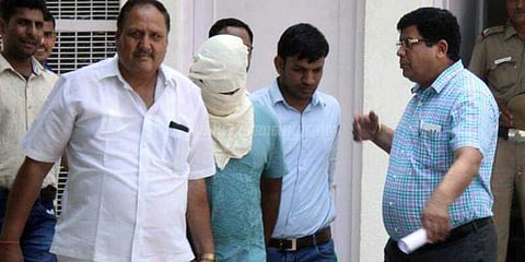 இரட்டை இலை லஞ்சப் புகார்: சுகேஷ் சந்திரசேகருக்கு மீண்டும் சிறை