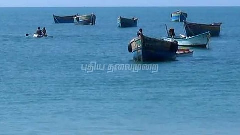 மீனவர்கள் மீது இலங்கை கடற்படை துப்பாக்கிச் சூடு