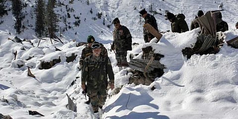 காஷ்மீரில் பனிச்சரிவு: ராணுவ வீரர்கள் மாயம்!