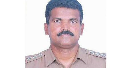 சோகத்தில் மூழ்கியது பெரிய பாண்டியனின் சாலைப்புதூர் கிராமம்