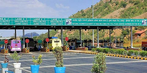 ராணுவ வீரர்களுக்கு சல்யூட் அடியுங்கள்: சுங்கச்சாவடி ஊழியர்களுக்கு அறிவுறுத்தல்