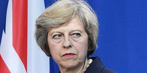நெருக்கடியில் பிரிட்டன் பிரதமர் தெரசா மே